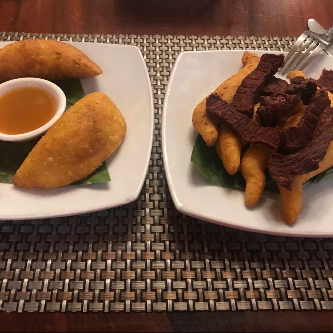 Empanadas de Chorizo Tableño, almohabanos y carne frita