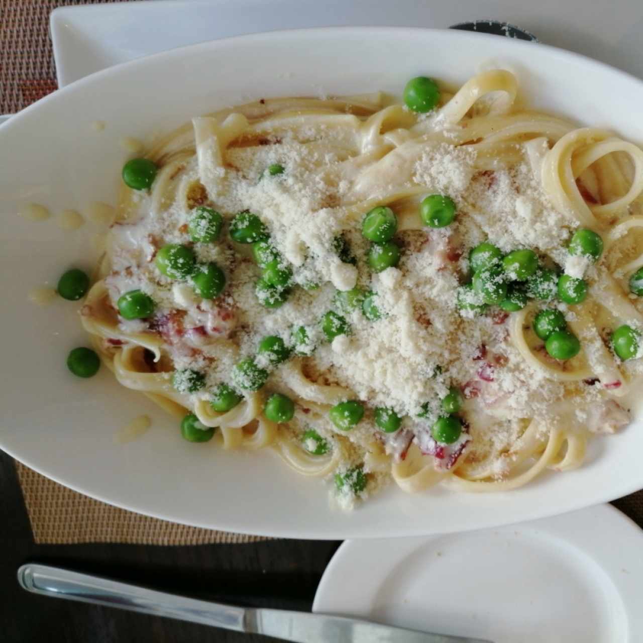 Feticcini carbonara