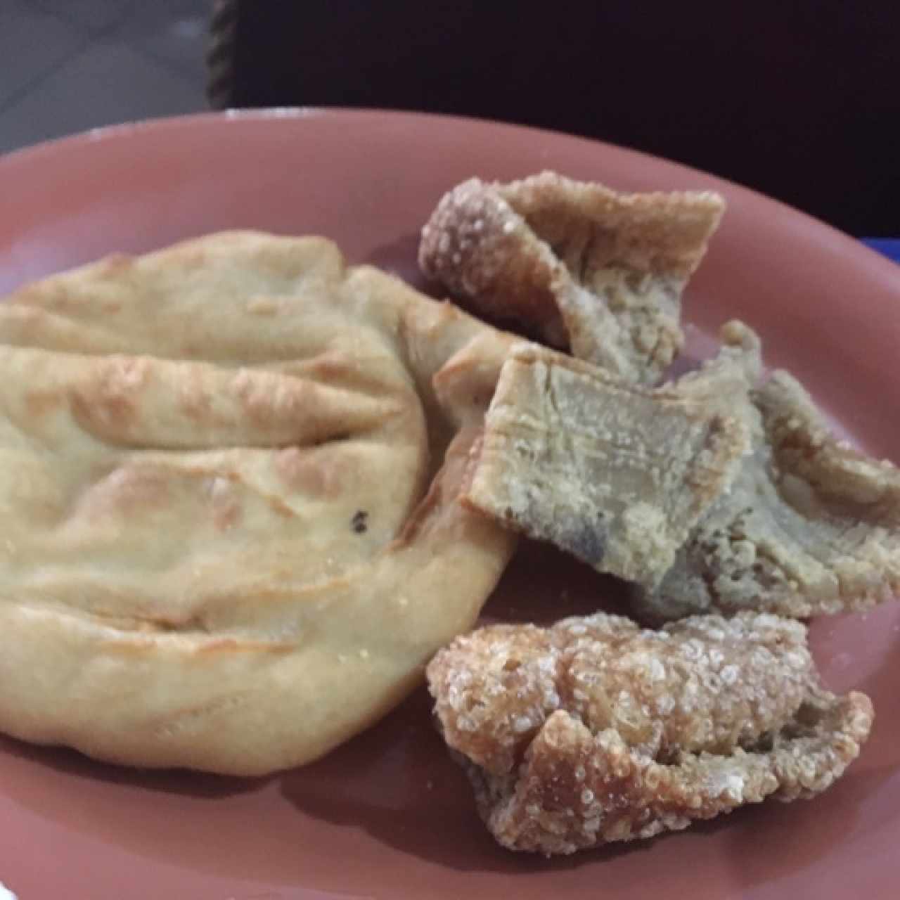 Chicharrón y hojaldre