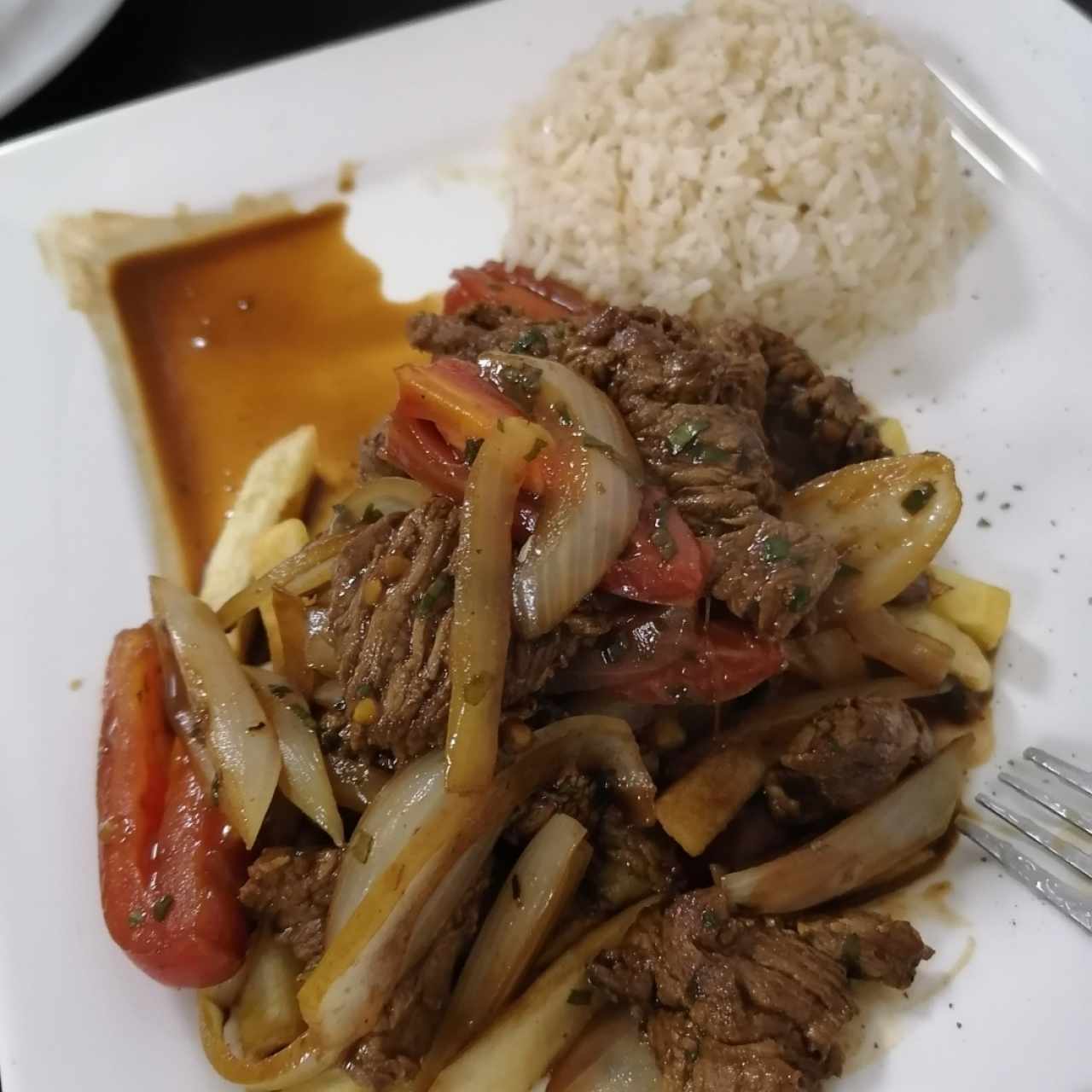 Lomo saltado 