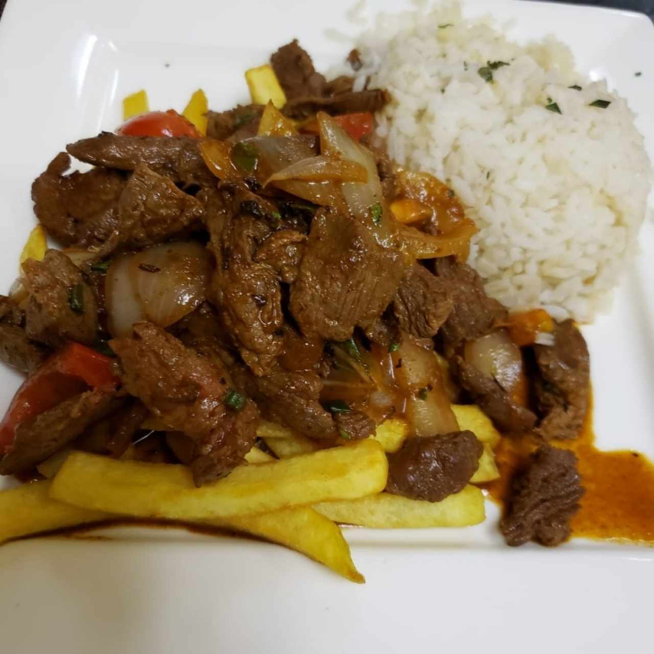 lomito saltado