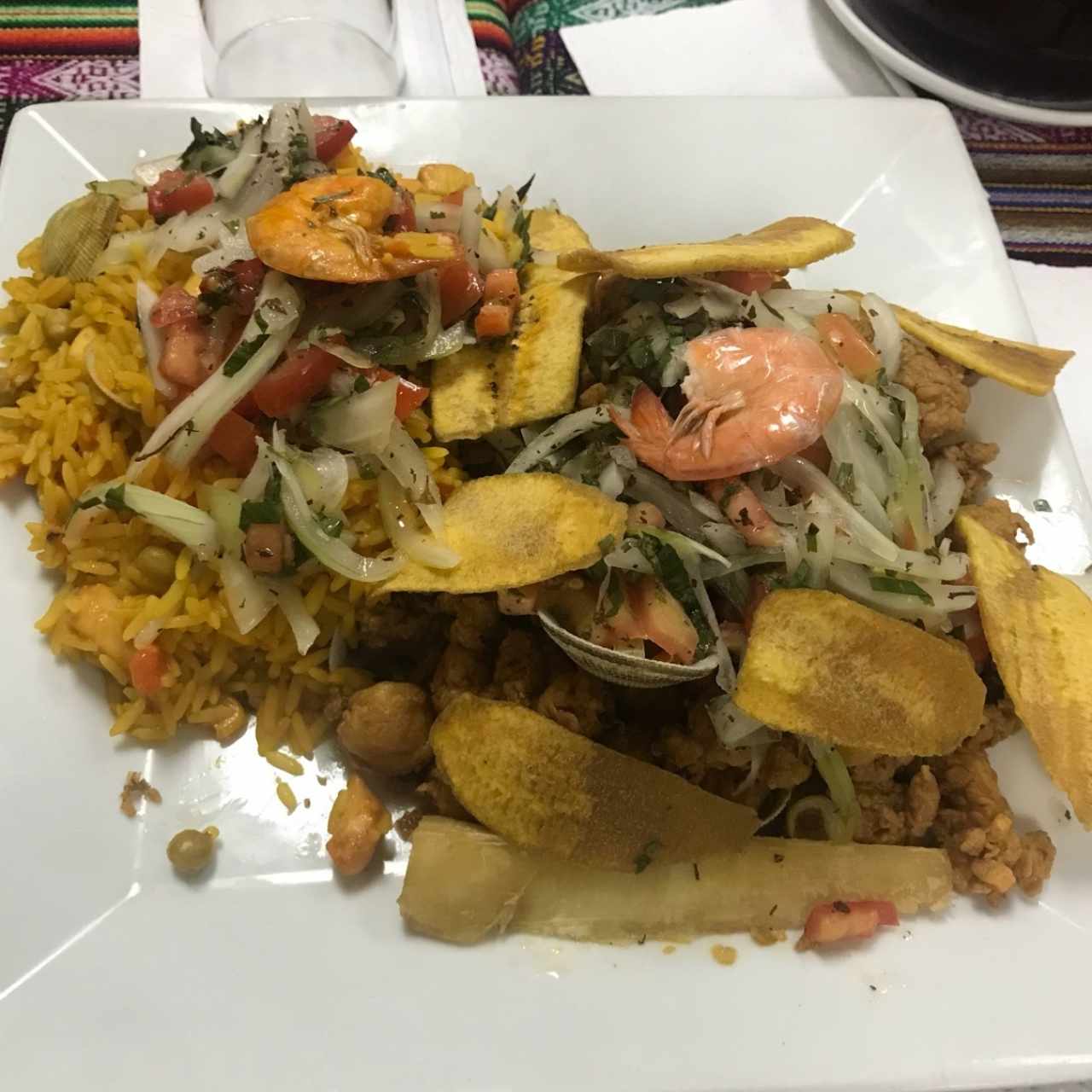 jalea mixta y arroz con mariscos