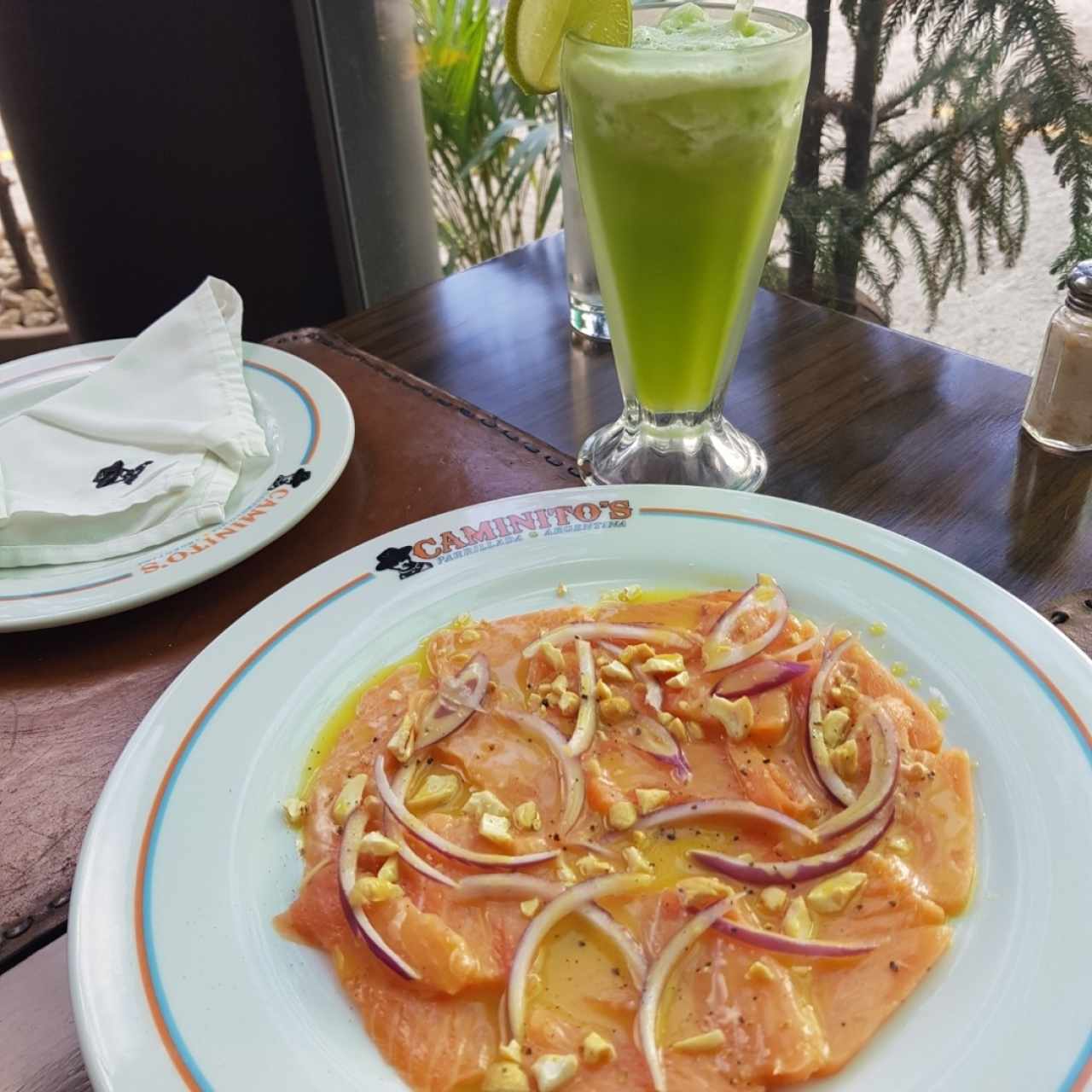 Carpaccio de salmón 