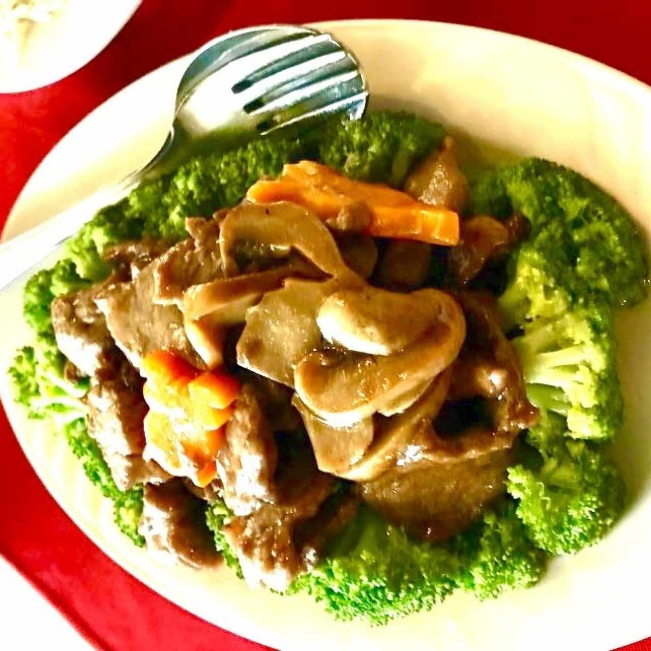 Carne con Broccoli