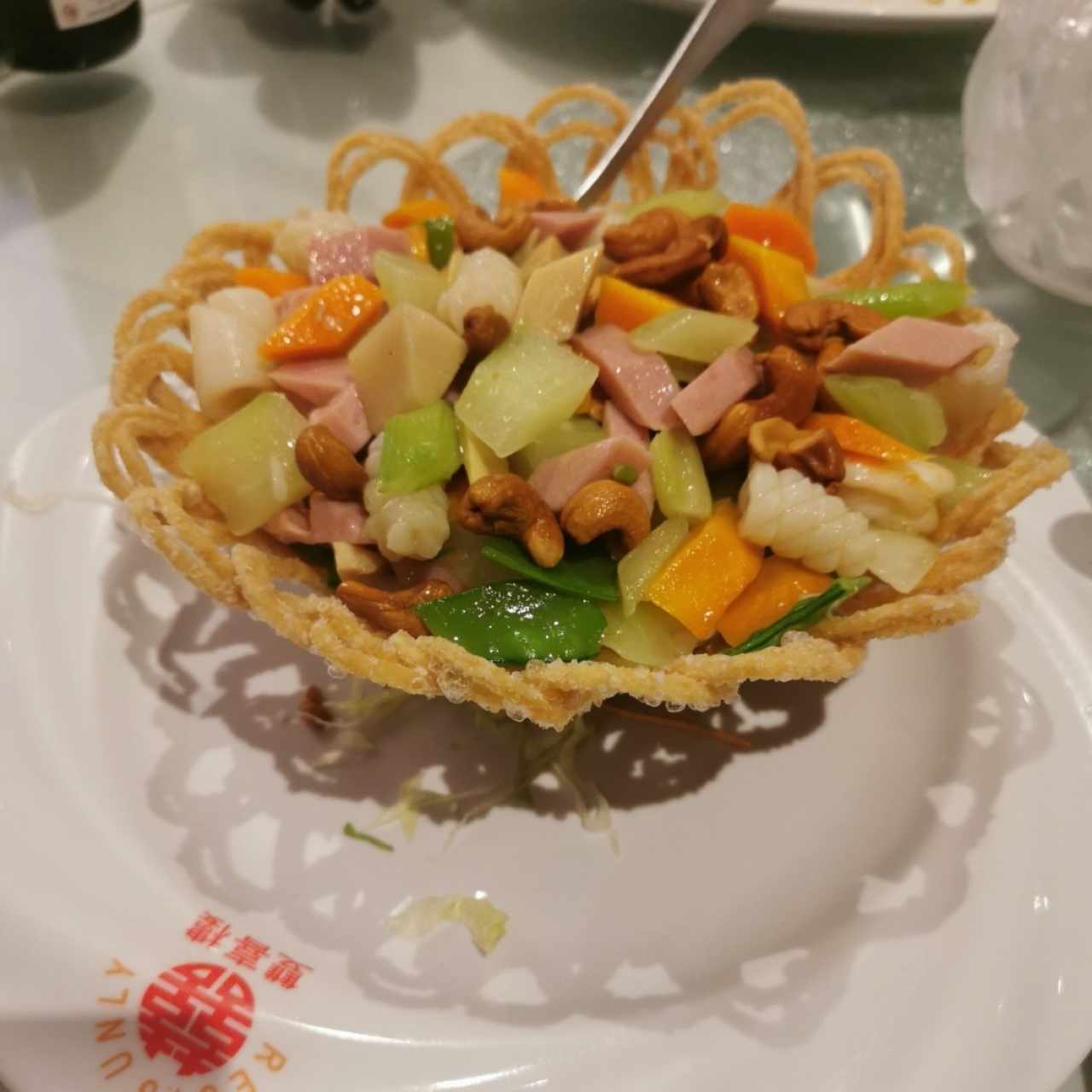 Canasta de fideos fritos combinación 