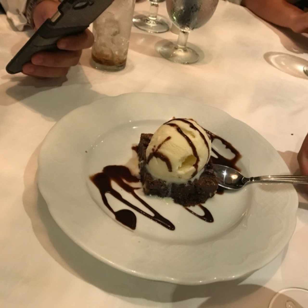 brownie con helado