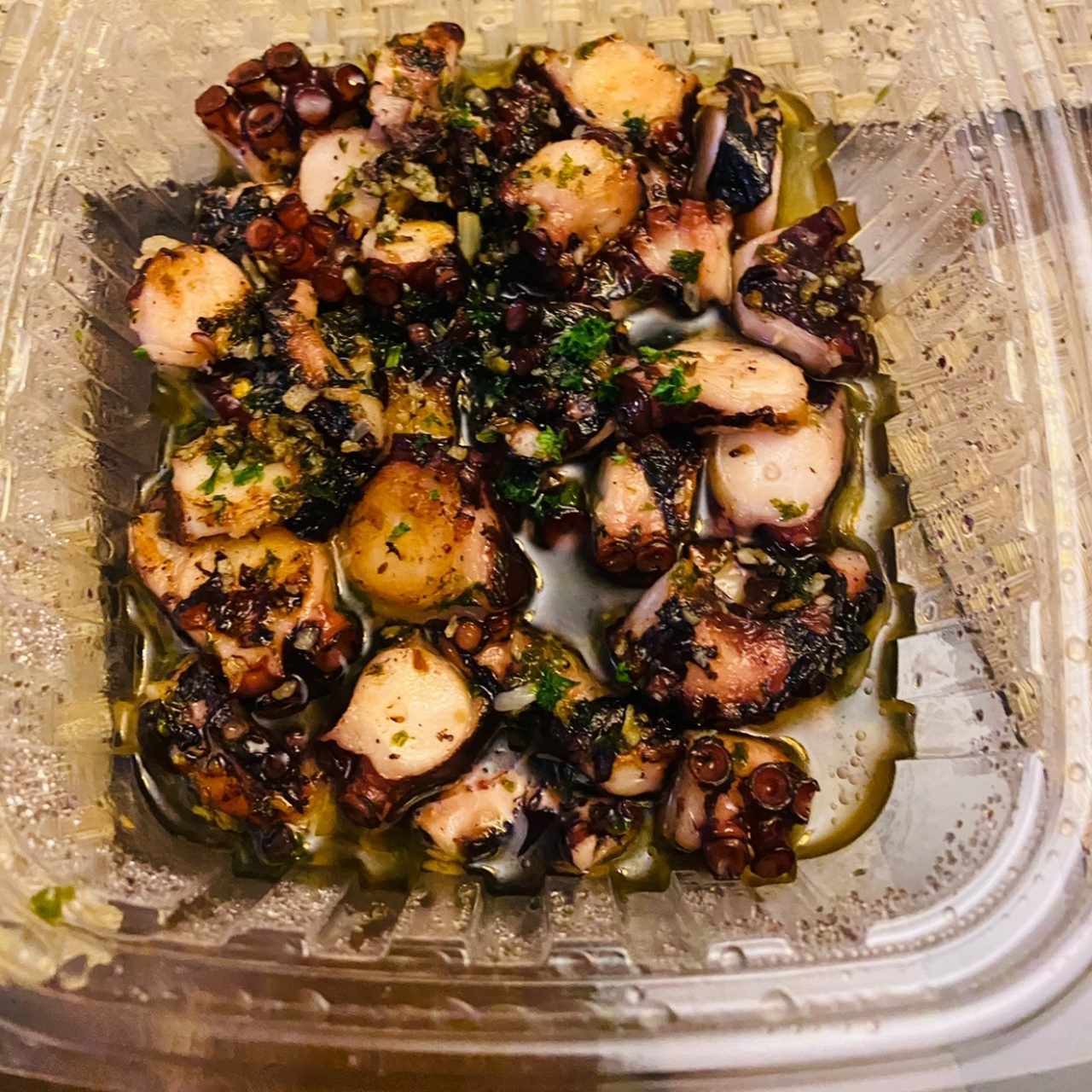 Pulpo al ajillo.