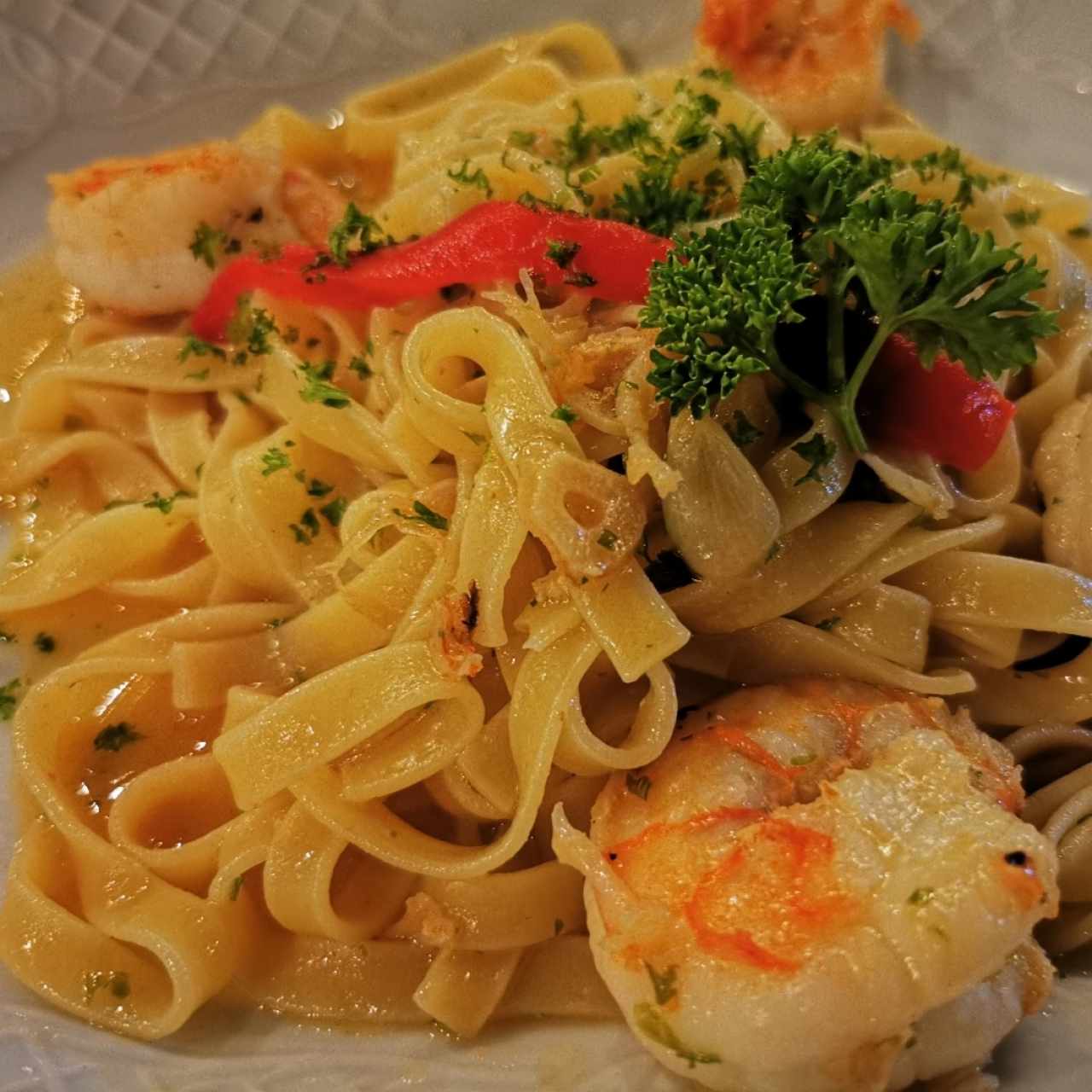 Fettuccine con langostinos al olio