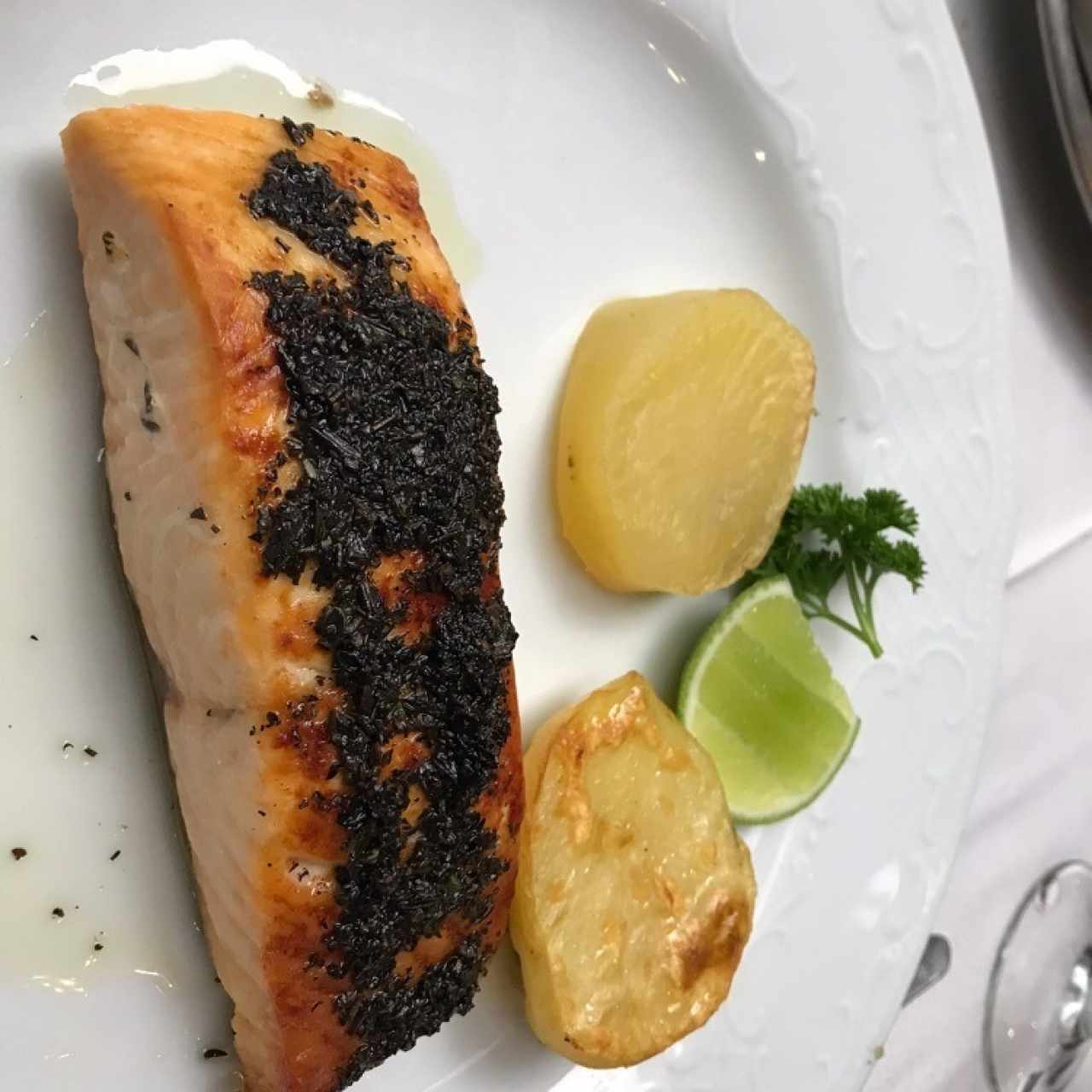 Salmón en finas hierbas