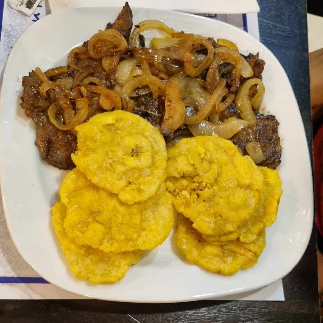 Carnes - Bistec Encebollado