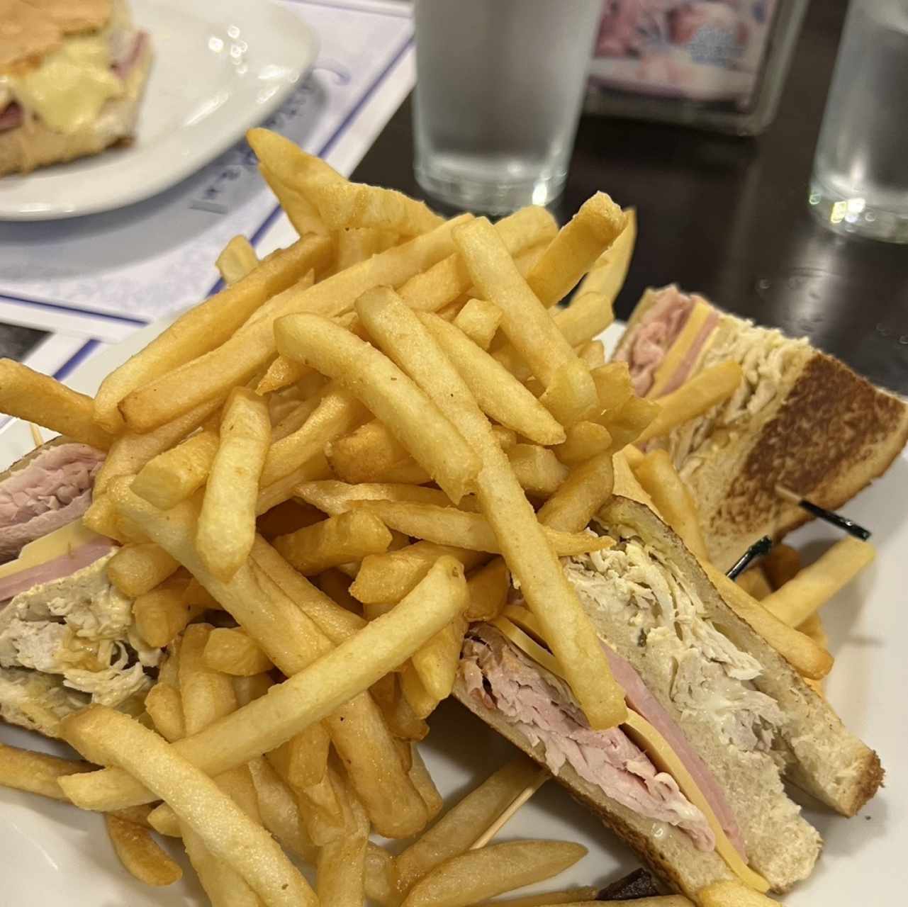 Emparerados - Club Sándwich