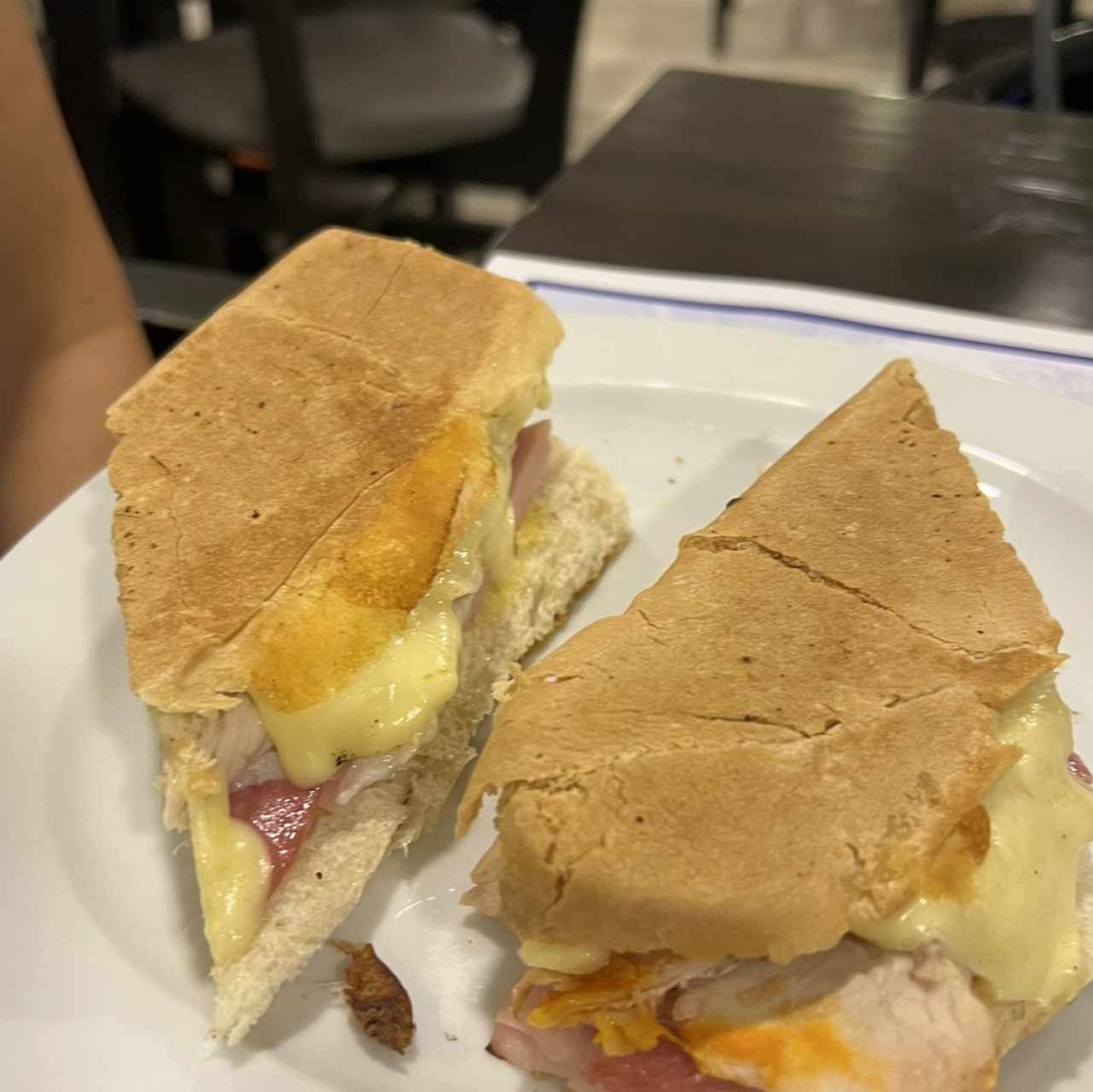 Emparerados - Emparedado Cubano