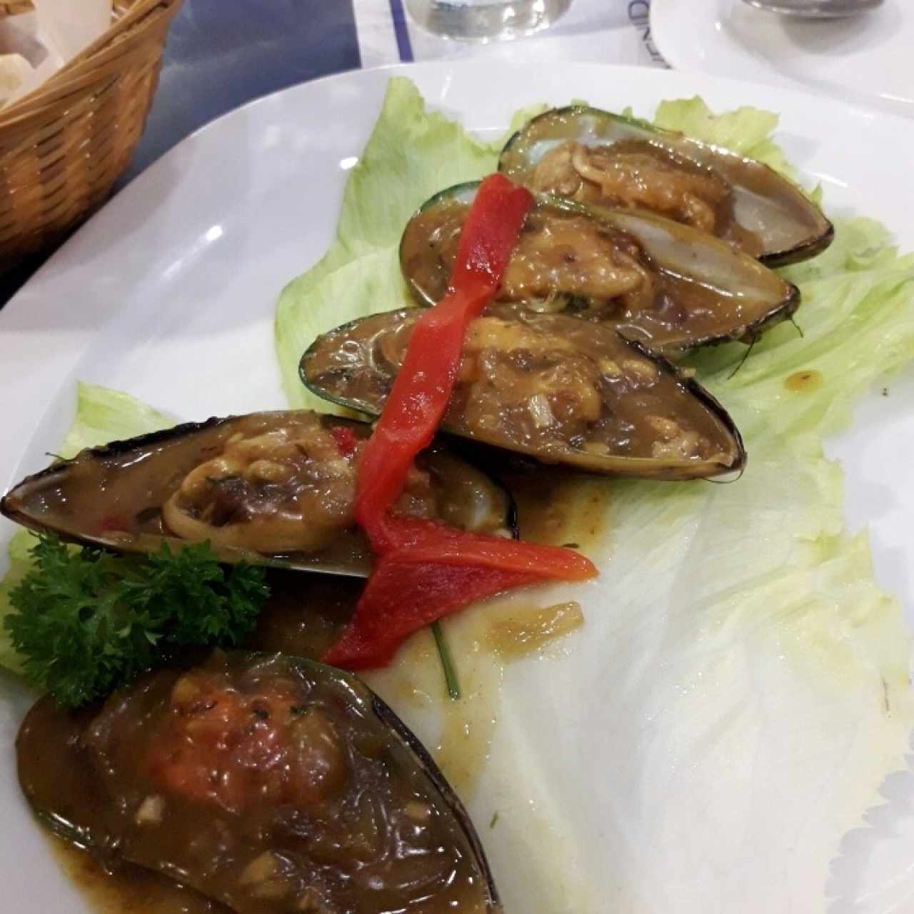 mejillones al ajillo