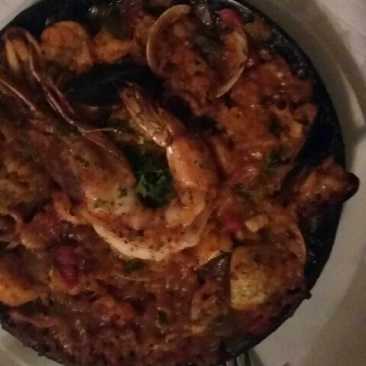 Paella de mariscos a la catalana