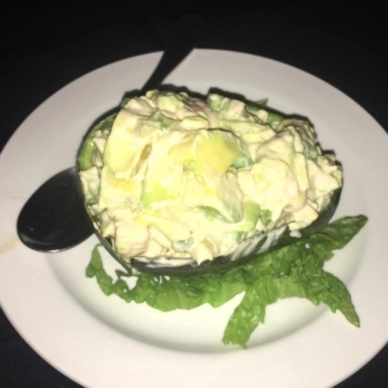 aguacate relleno de Langostino