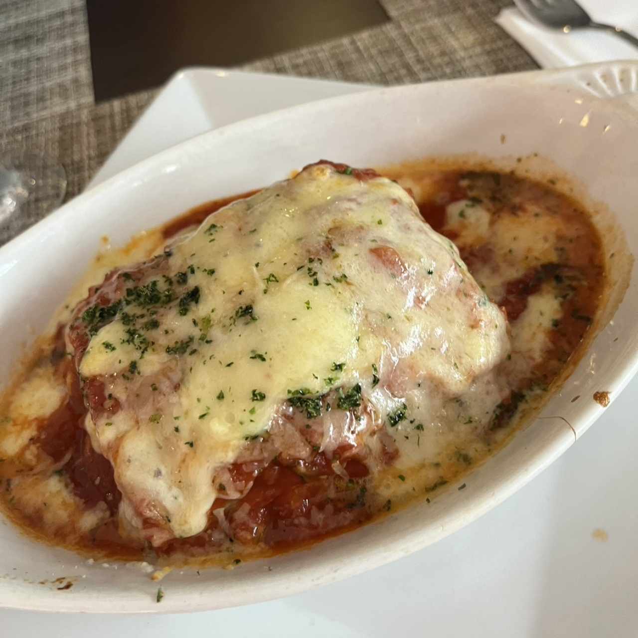 Lasagna de pollo gratinada