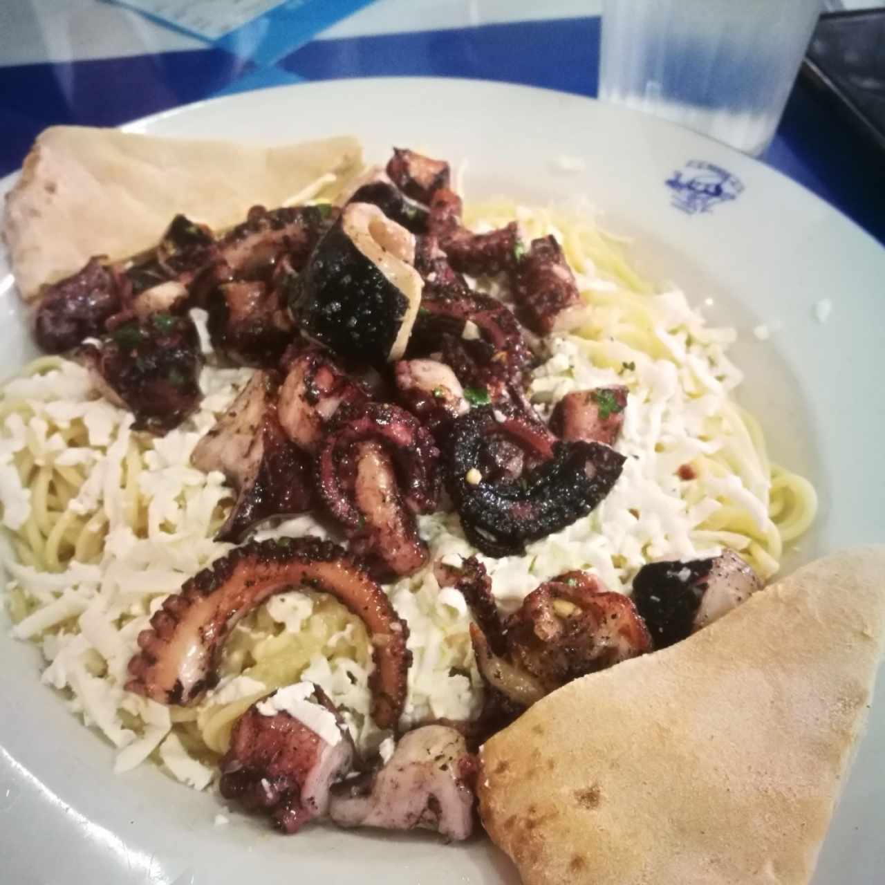 Spaghetti de Pulpo al olea con Queso Feta