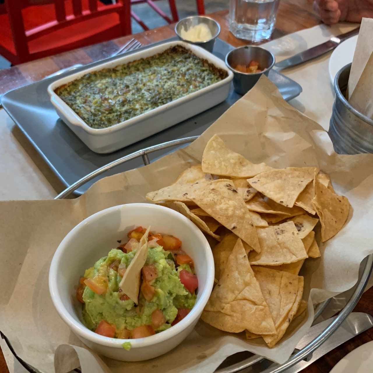 Guacamole, Dip de espinaca y nachos