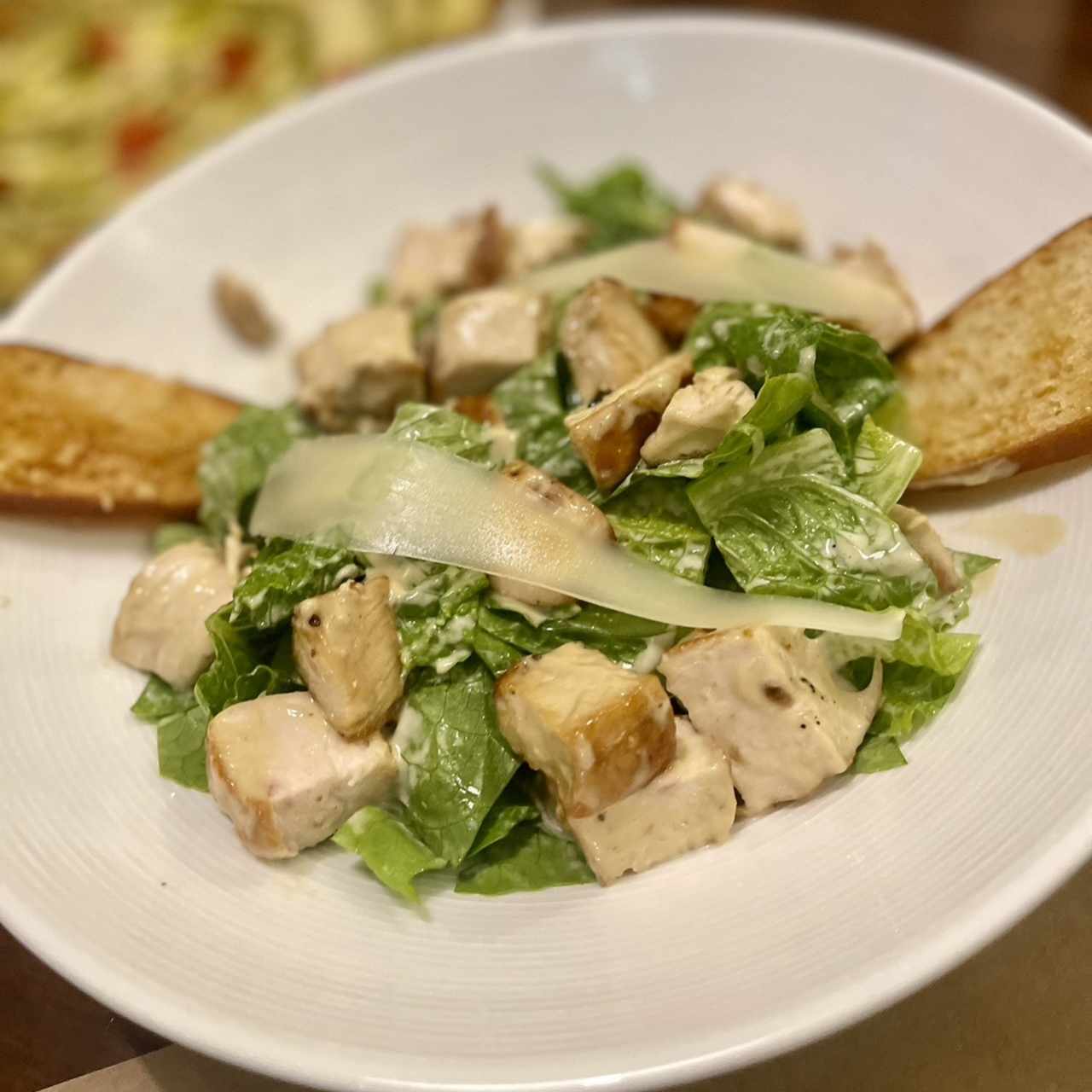 Caesar Romano Con Roasted Chicken Breast