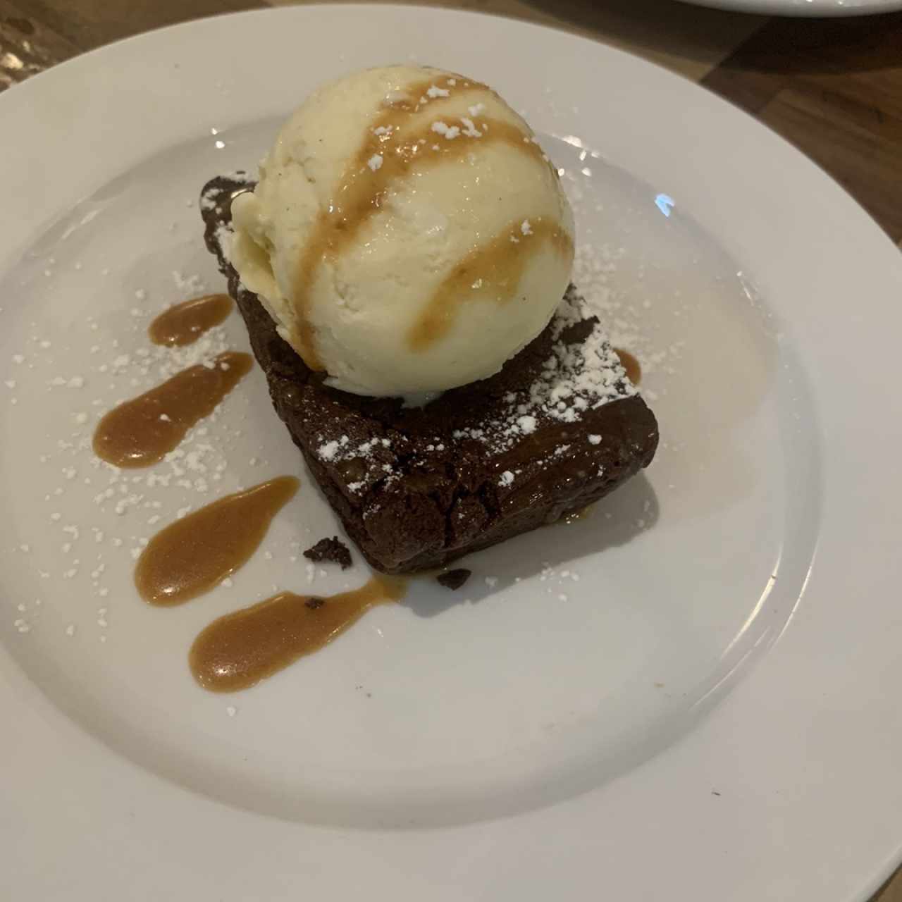 Classic Brownie Con Helado