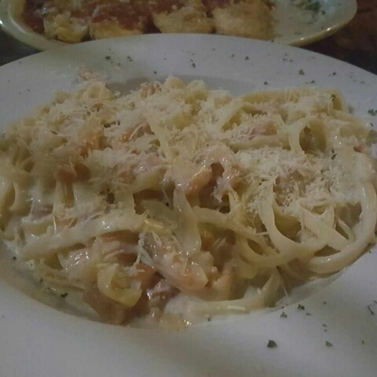 Pasta con salmón ahumado