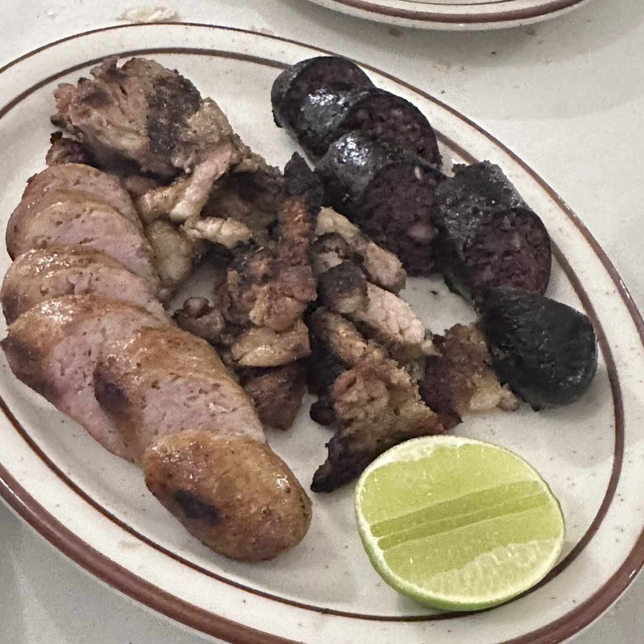 PICADA MIXTA (CHORIZO, MOLLEJA, MORCILLA)