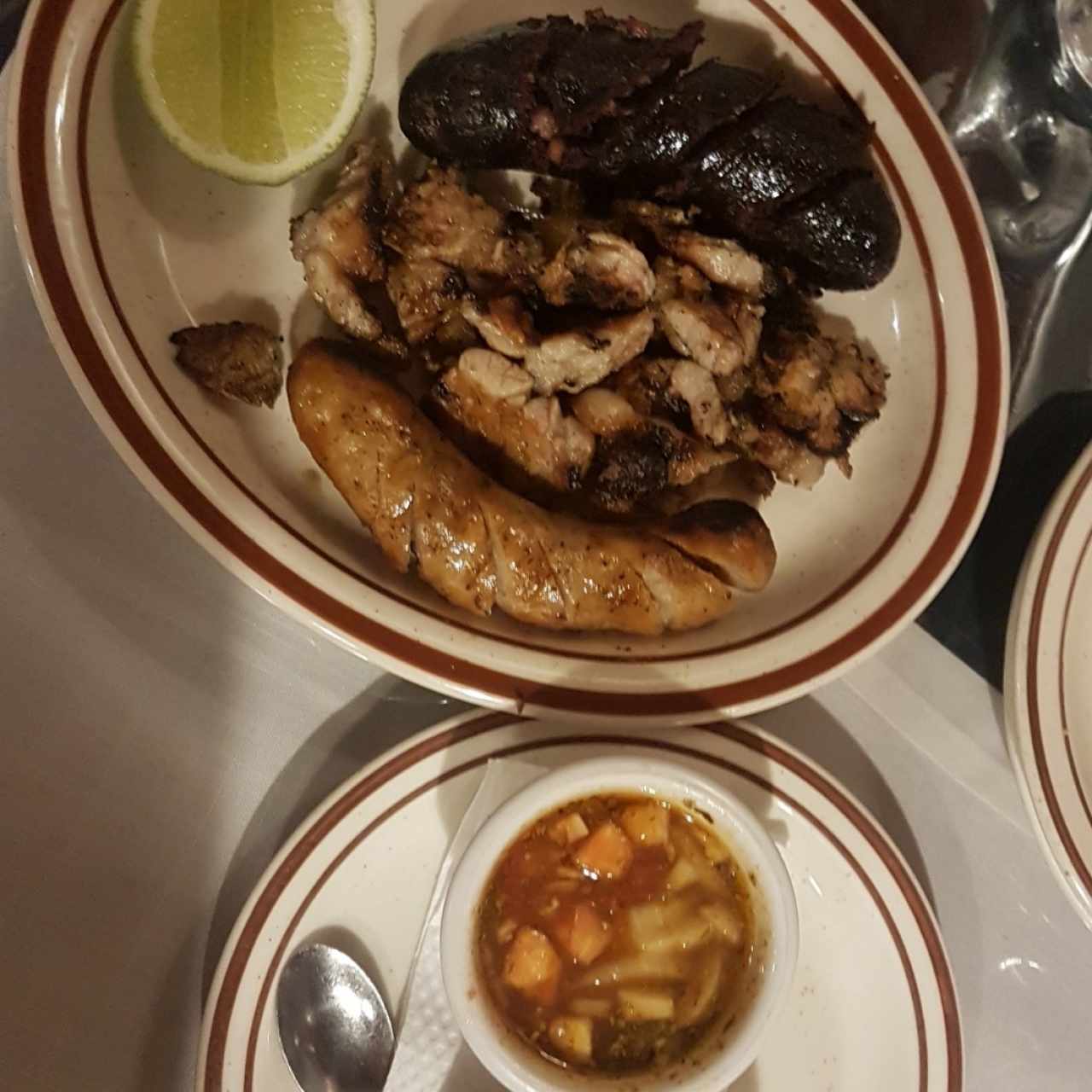 PICADA MIXTA (CHORIZO, MOLLEJA, MORCILLA)