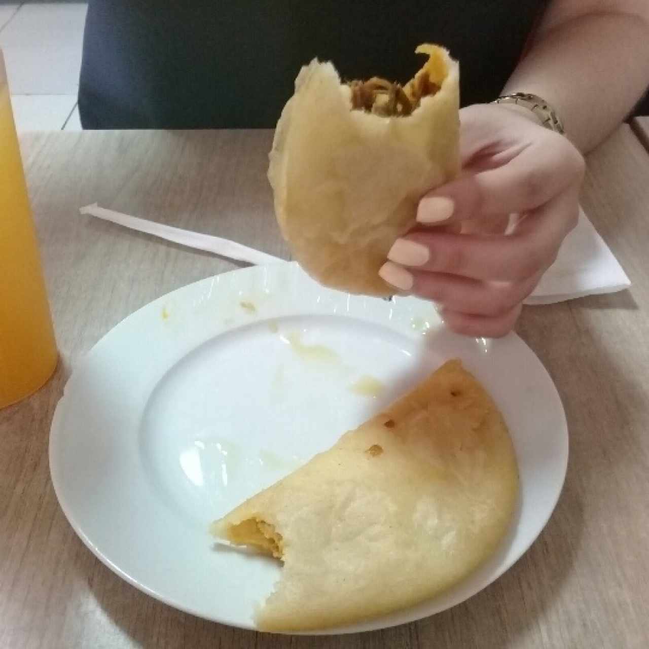 Desayunos - Empanada de pabellón y mechada