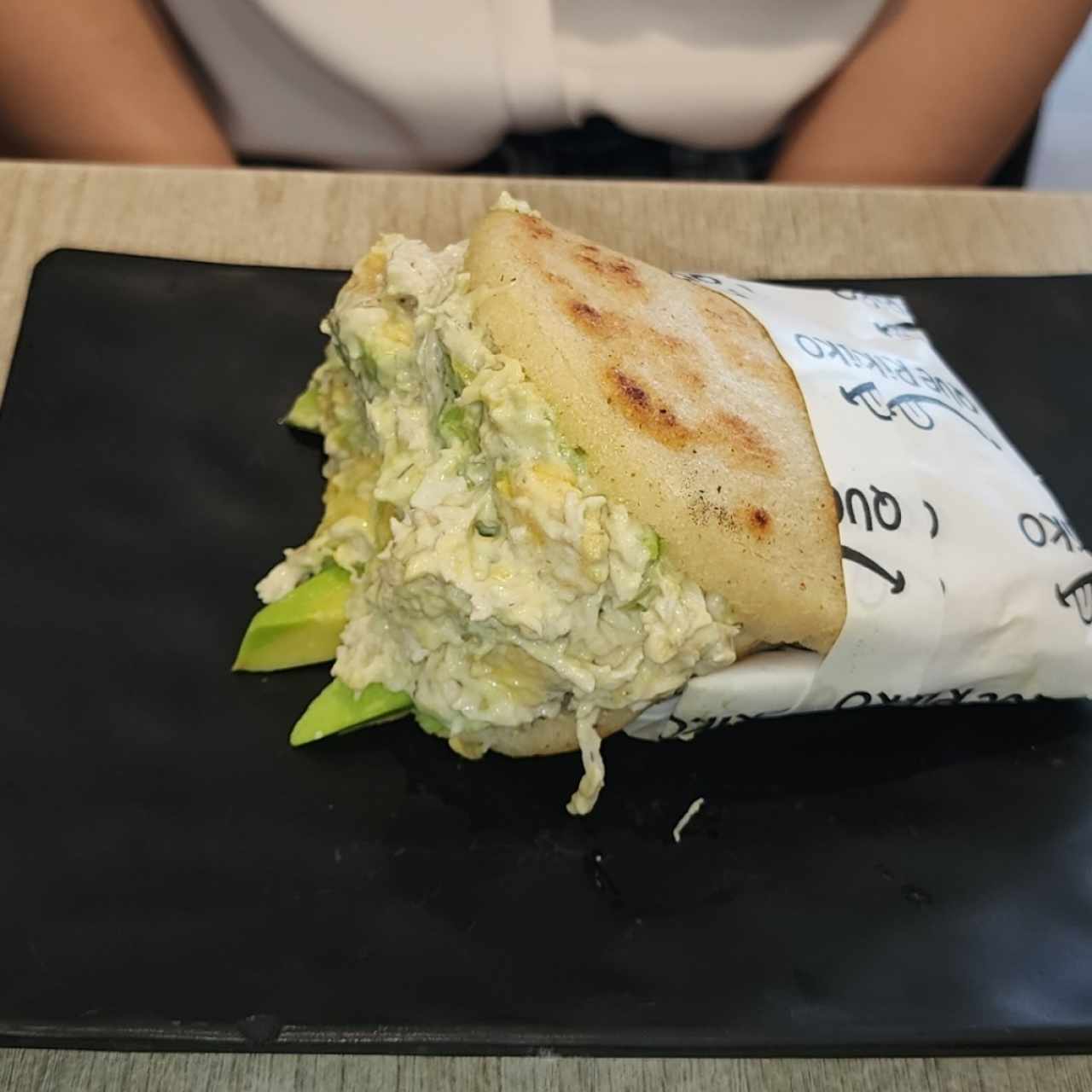 Arepas - Arepa reina Pepiada