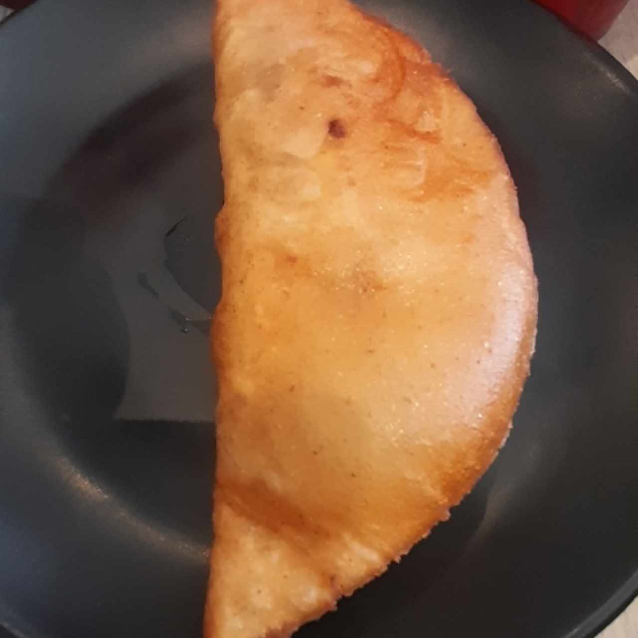 Empanada de cazón y plátano. Las recomiendo! 