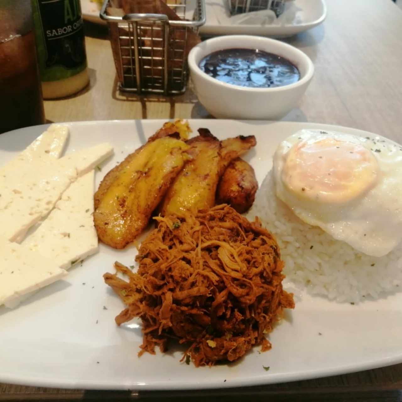 Pabellón Criollo al caballo