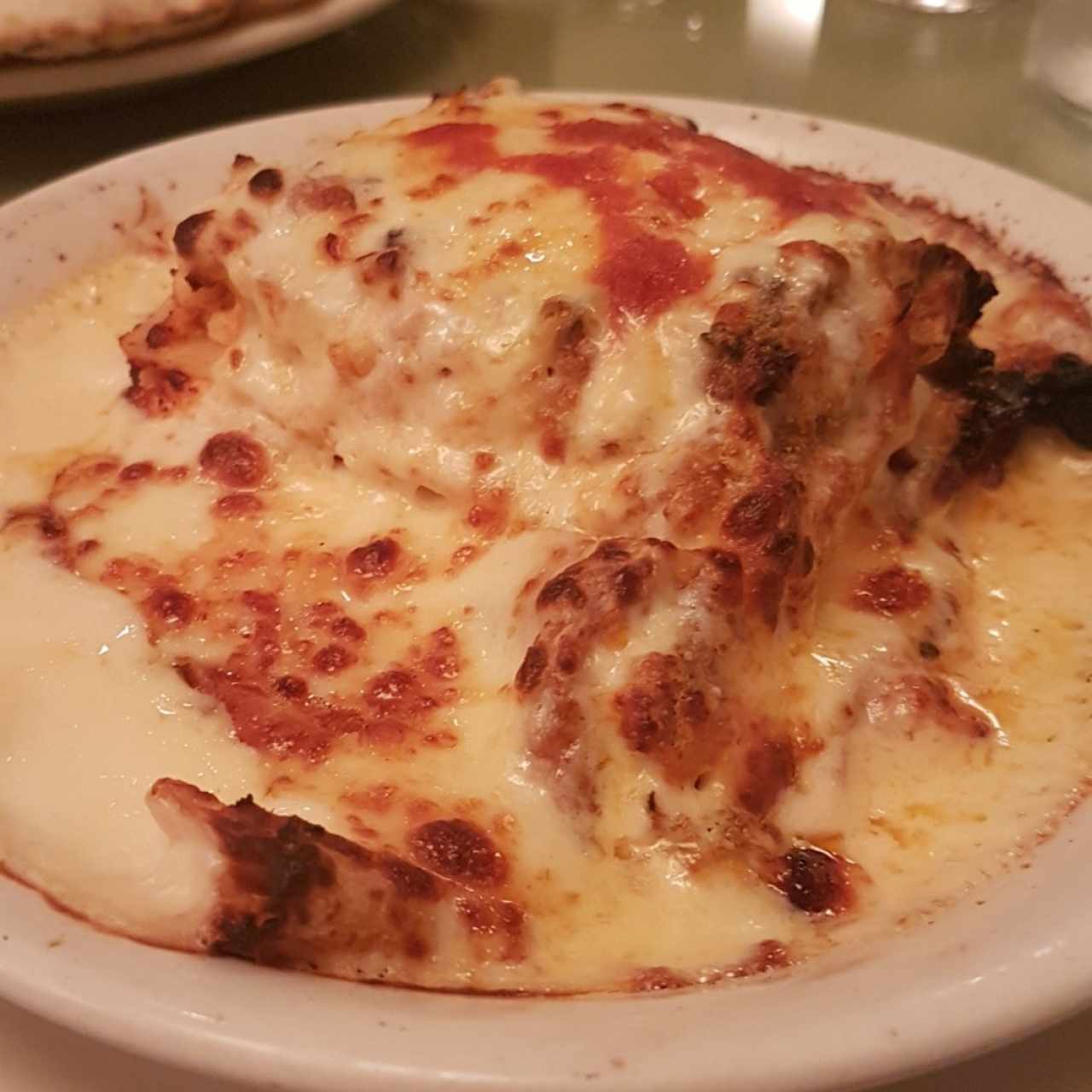 Lasagna de pollo gratinada