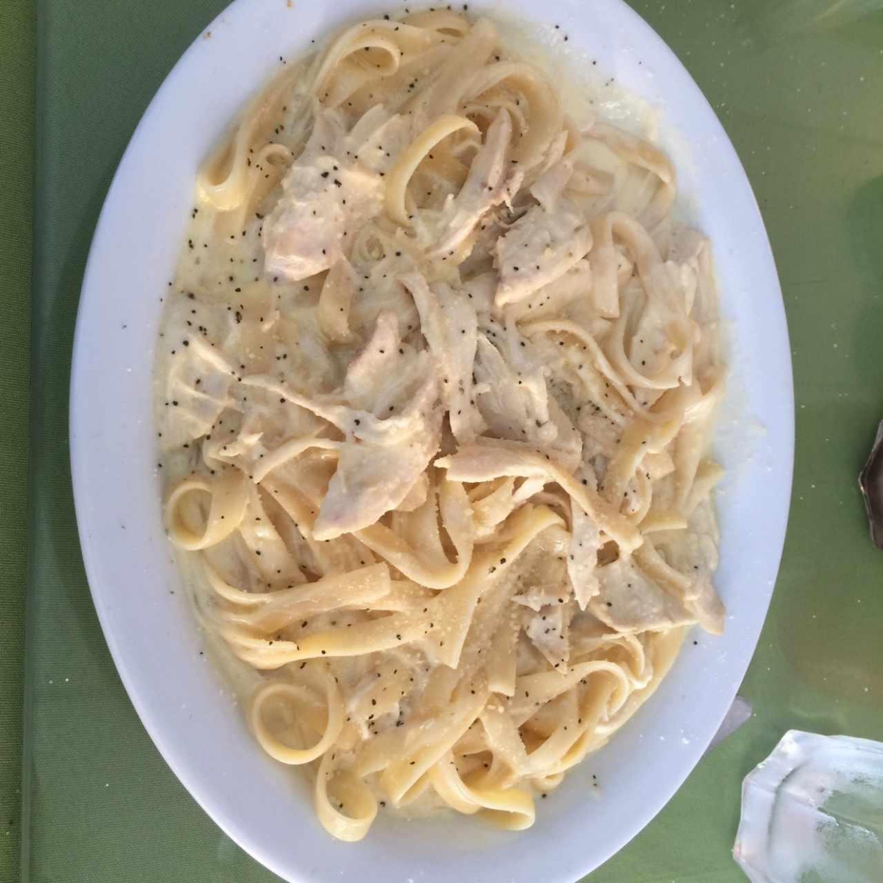 Fettucini Alfredo Con Pollo 