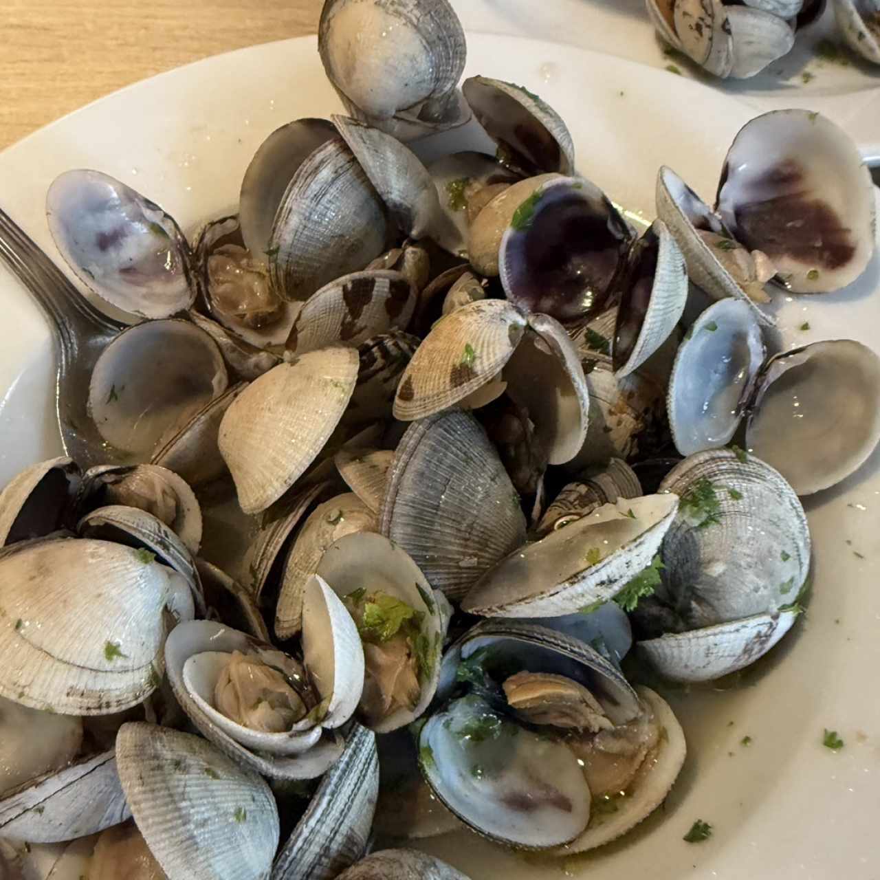 Almejas Genovesas al Ajillo