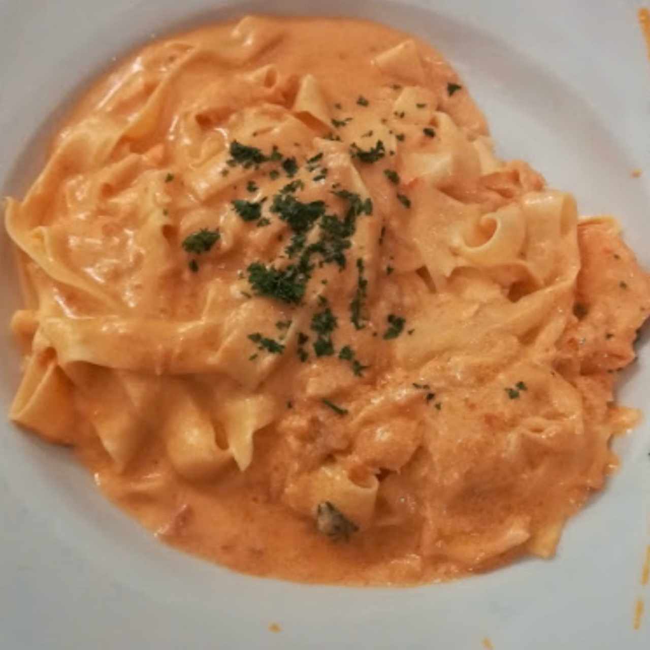 Tagliatelli con Salmón