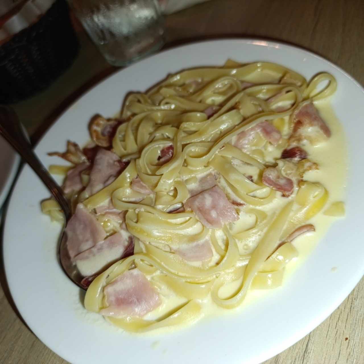 Pastas Especialidades - Fettucine Carbonara