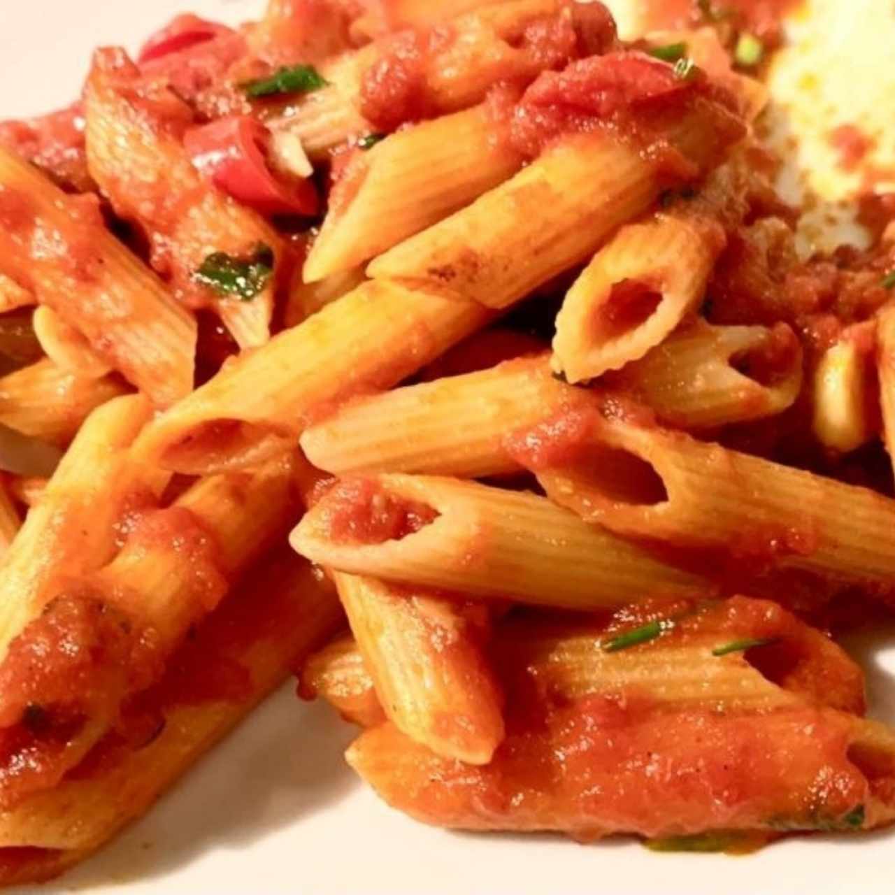 penne boloñesa 