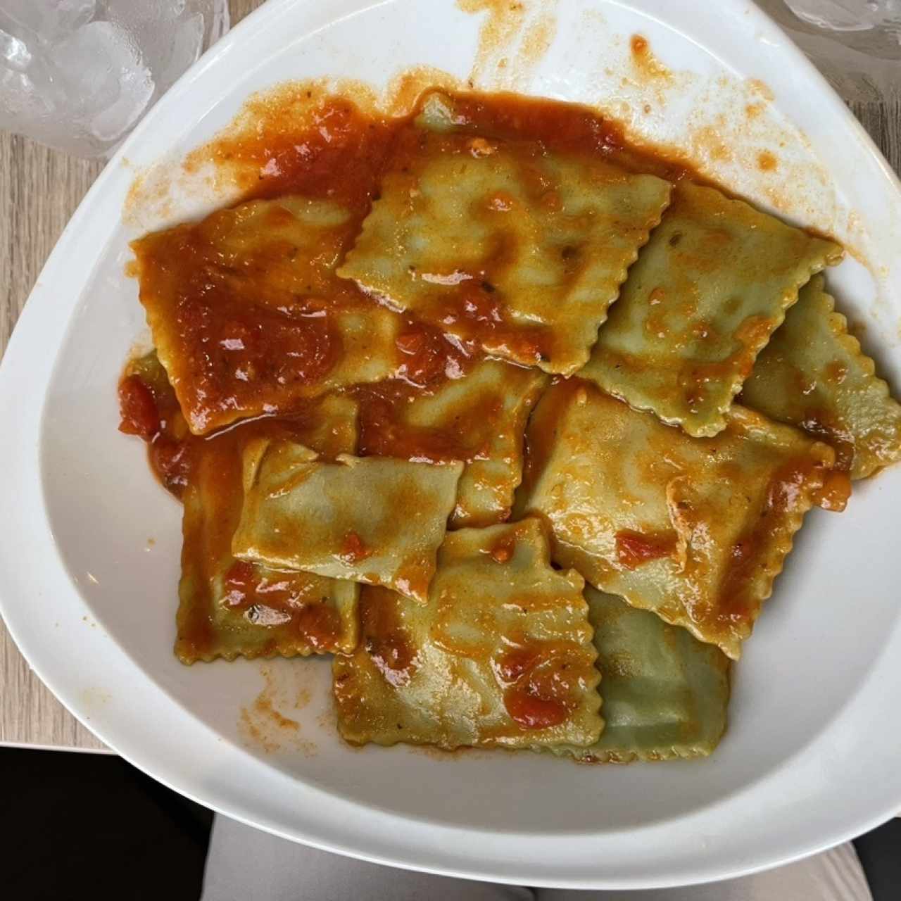 Pastas Especialidades - Ravioli Boloñesa