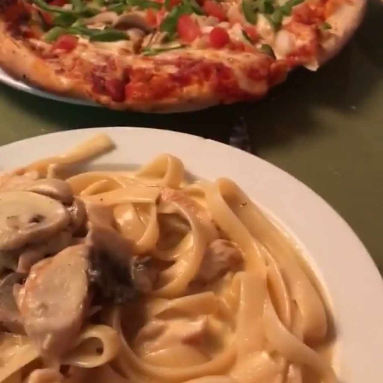 Pollo desm/ Alfredo