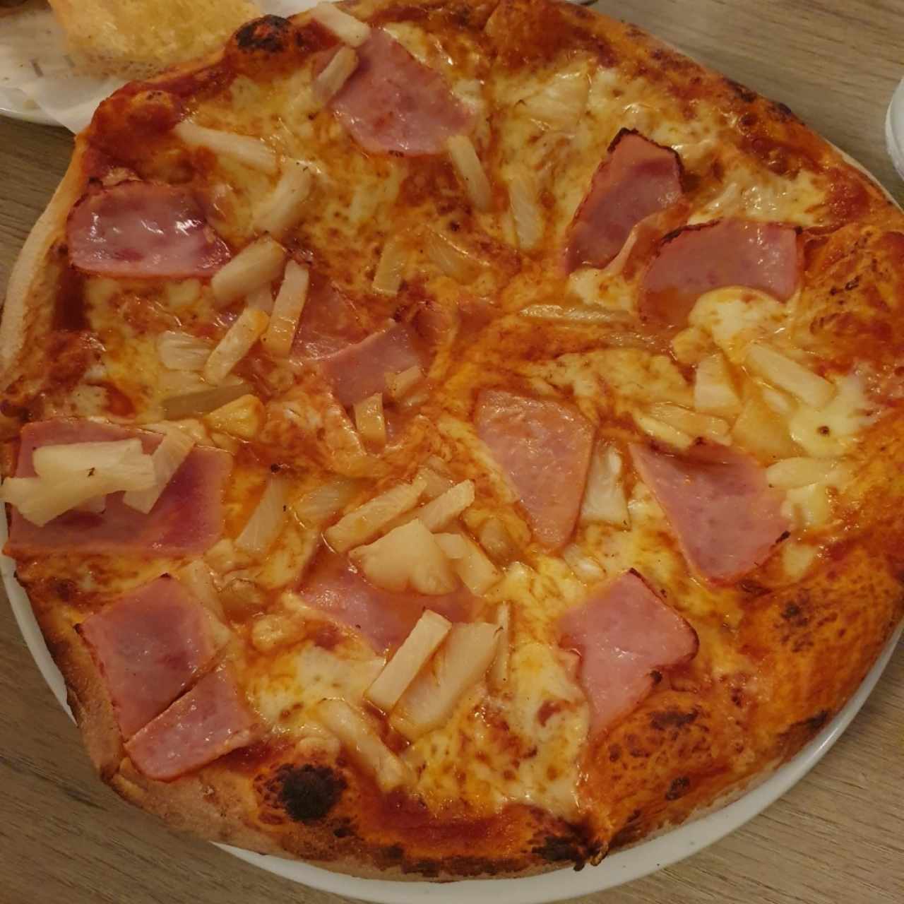 Pizza Hawaiana