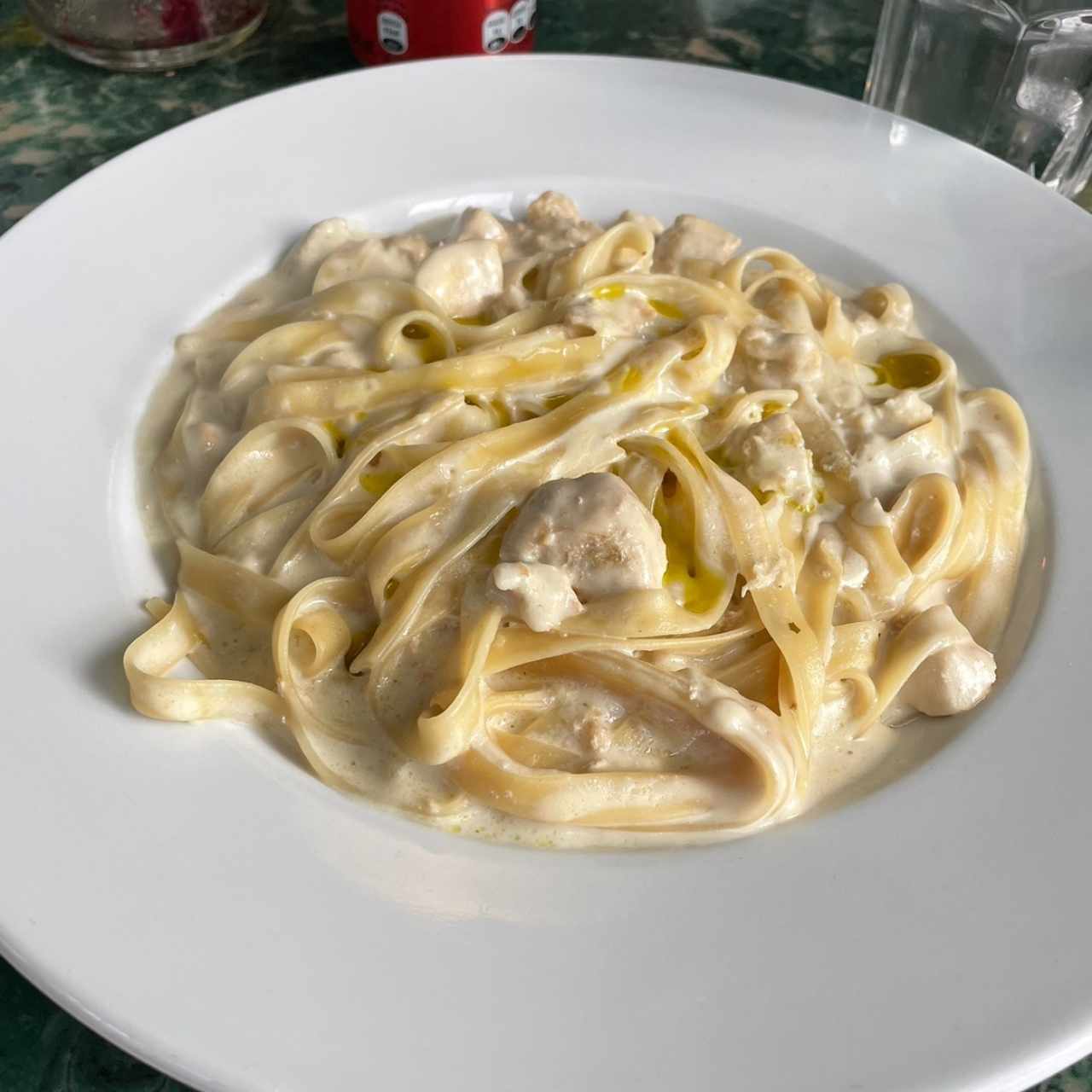 Pastas Especialidades - Fettucine Pollo Alfredo