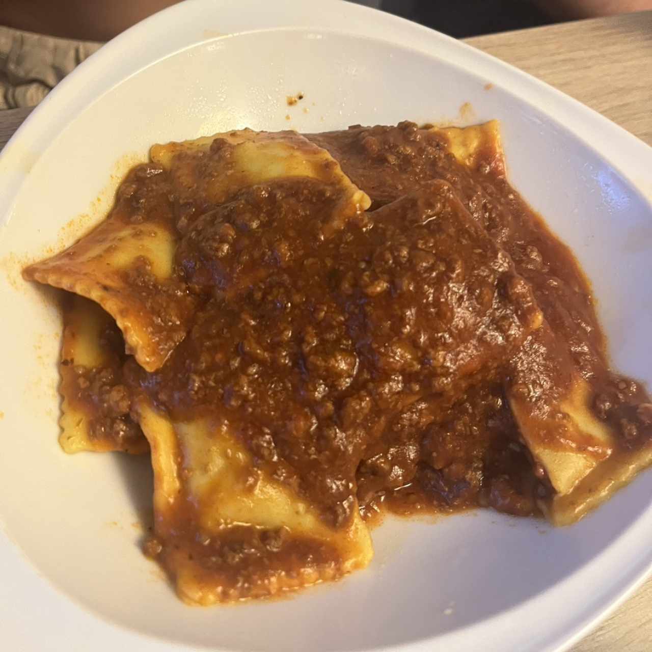 Pastas Especialidades - Ravioli Boloñesa