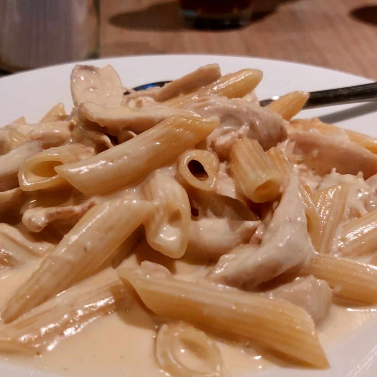 Pastas Especialidades - Fettucine Pollo Alfredo