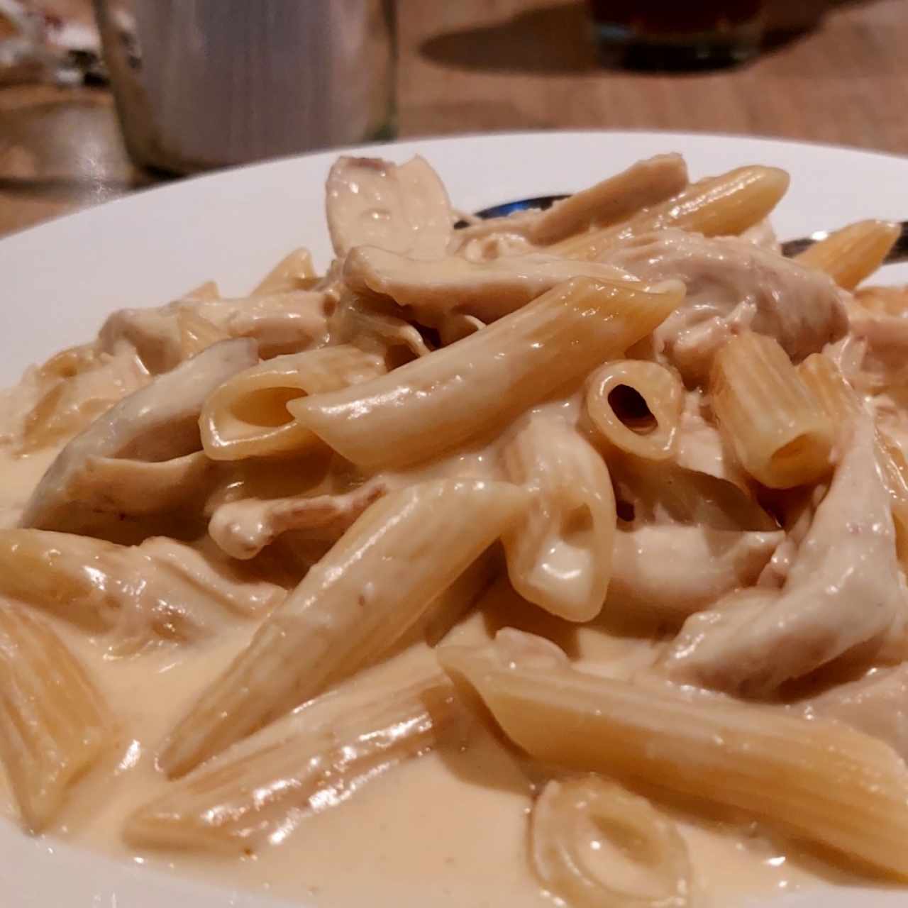 Pastas Especialidades - Fettucine Pollo Alfredo