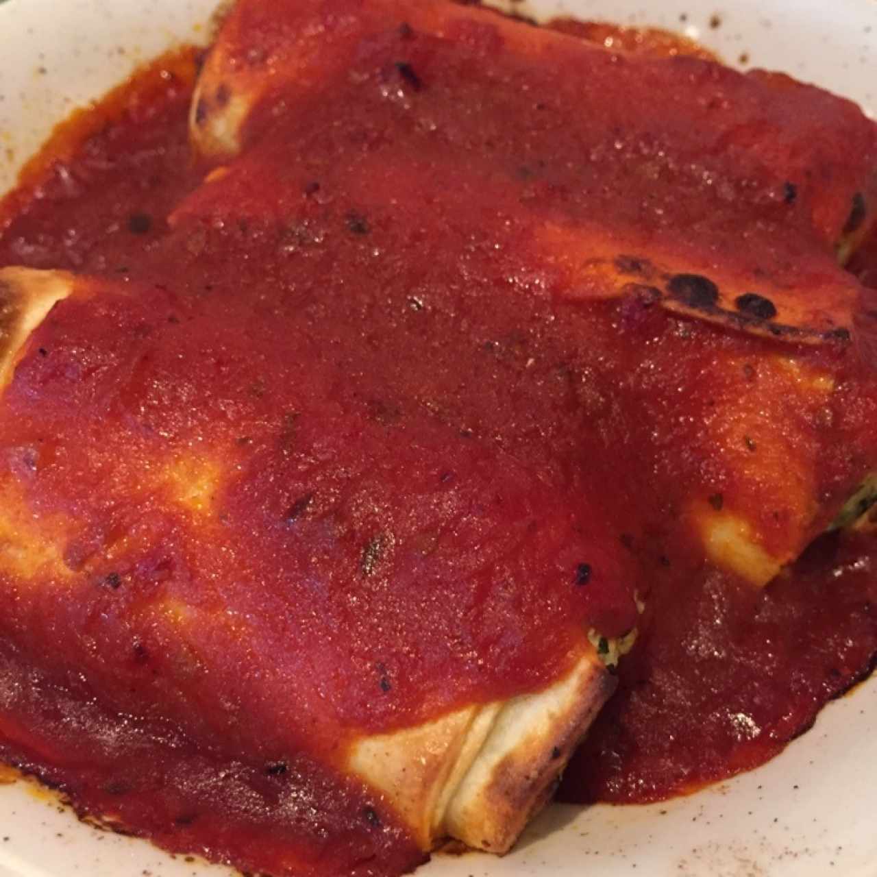 canneloni pomodoro con espinaca y queso