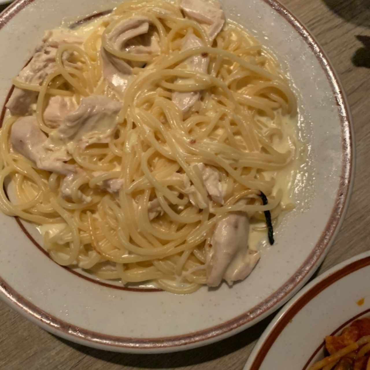 Pastas Especialidades - Fettucine Pollo Alfredo