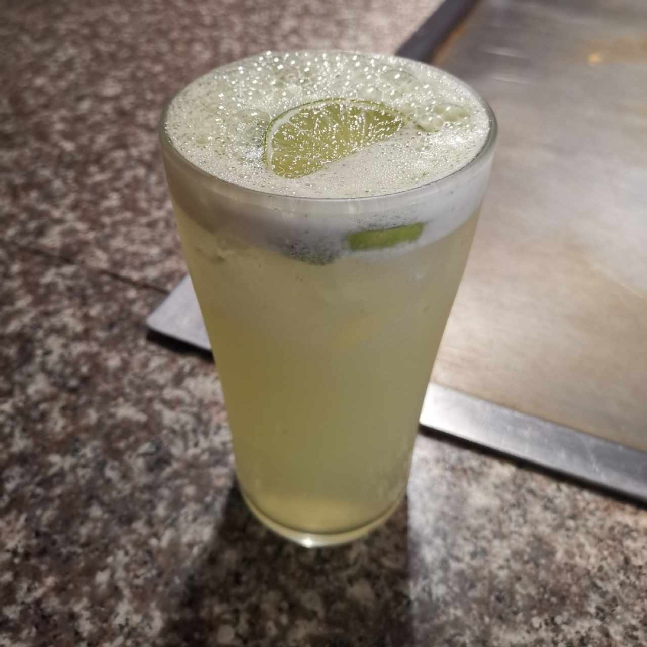 Limonada de hierba buena