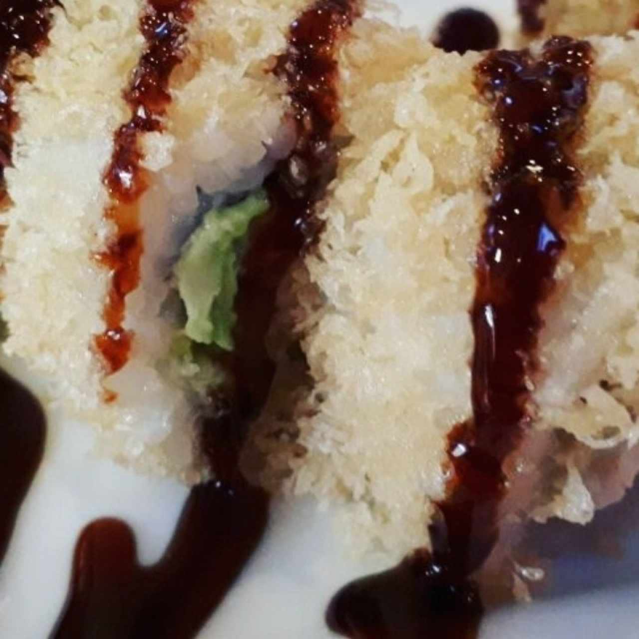 rollo apanado con salsa dulce