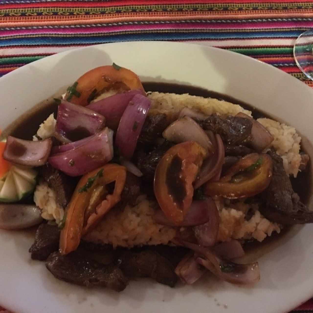 tacu tacu de lomito saltado