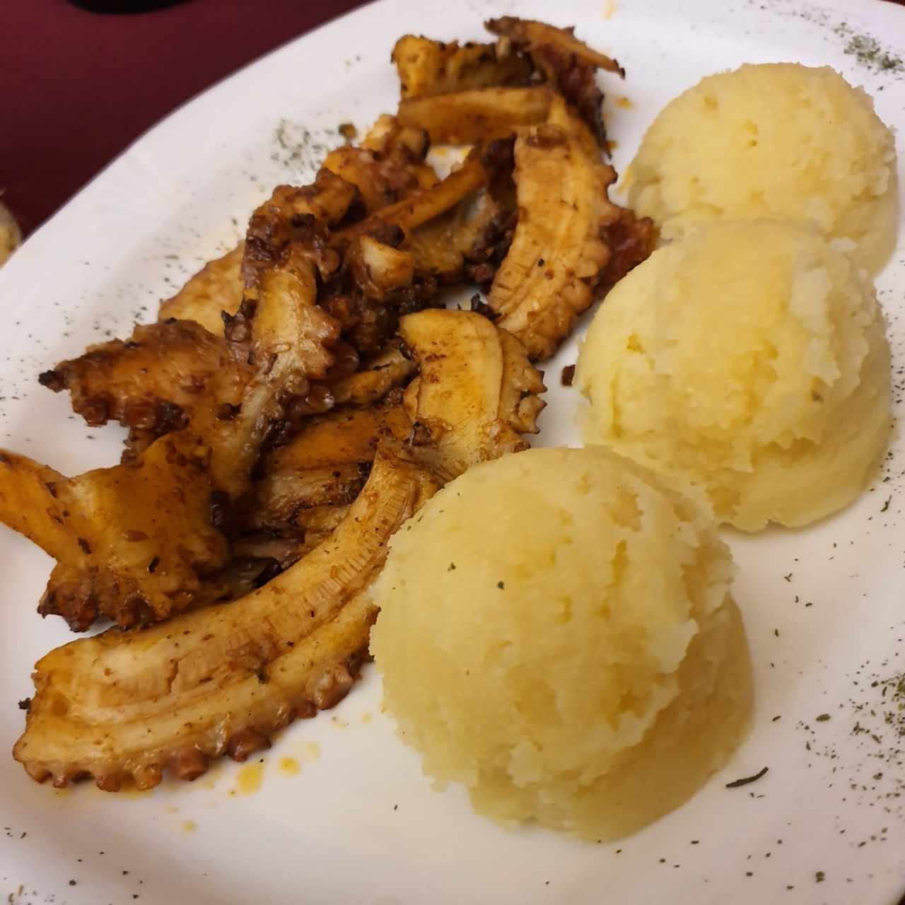 Pulpo al Carbón 